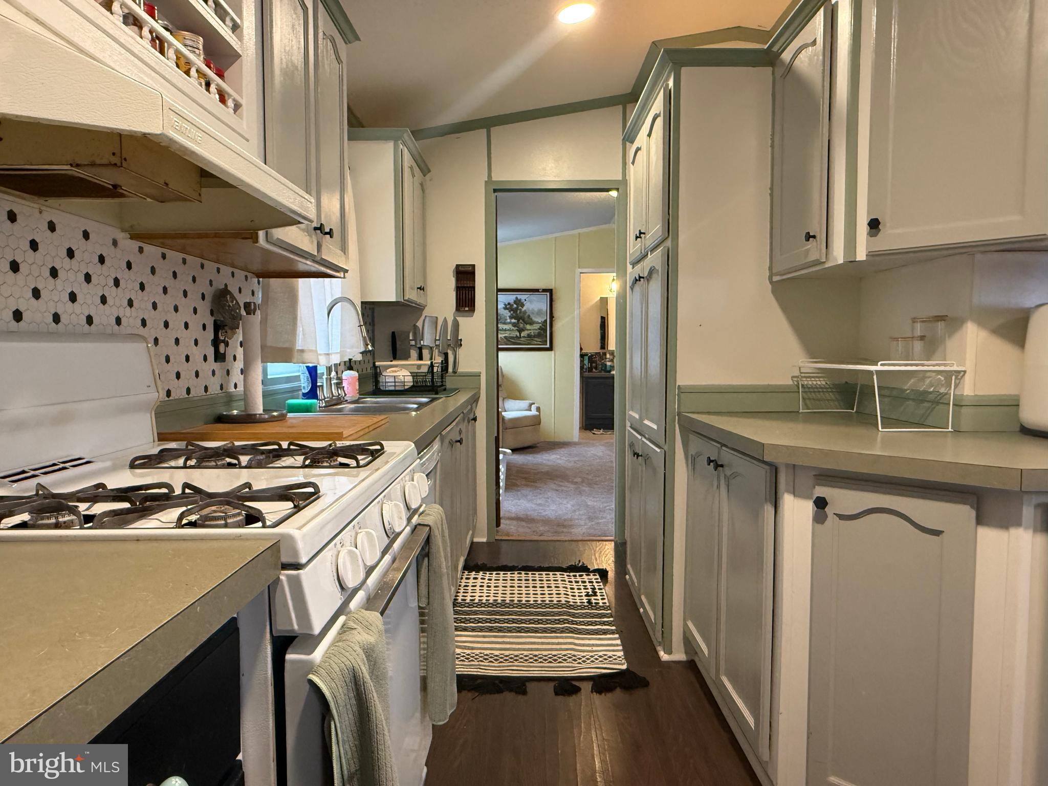 248 Harding Highway Newfield, NJ 08344 - Photo 9 of 19