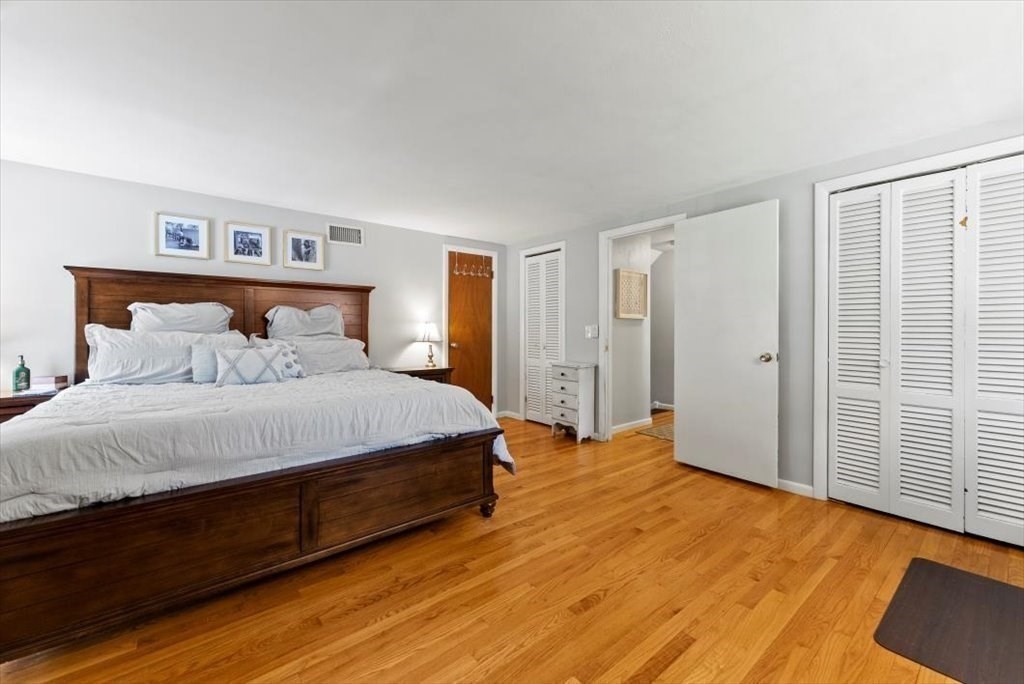 128 Hadley Street Springfield, MA 01118 - Photo 15 of 19