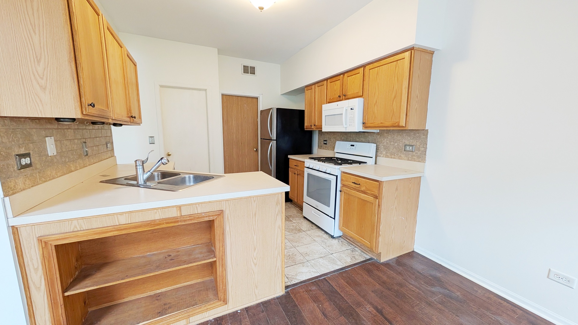 4037 Oak Tree Lane Plainfield, IL 60586 - Photo 4 of 12