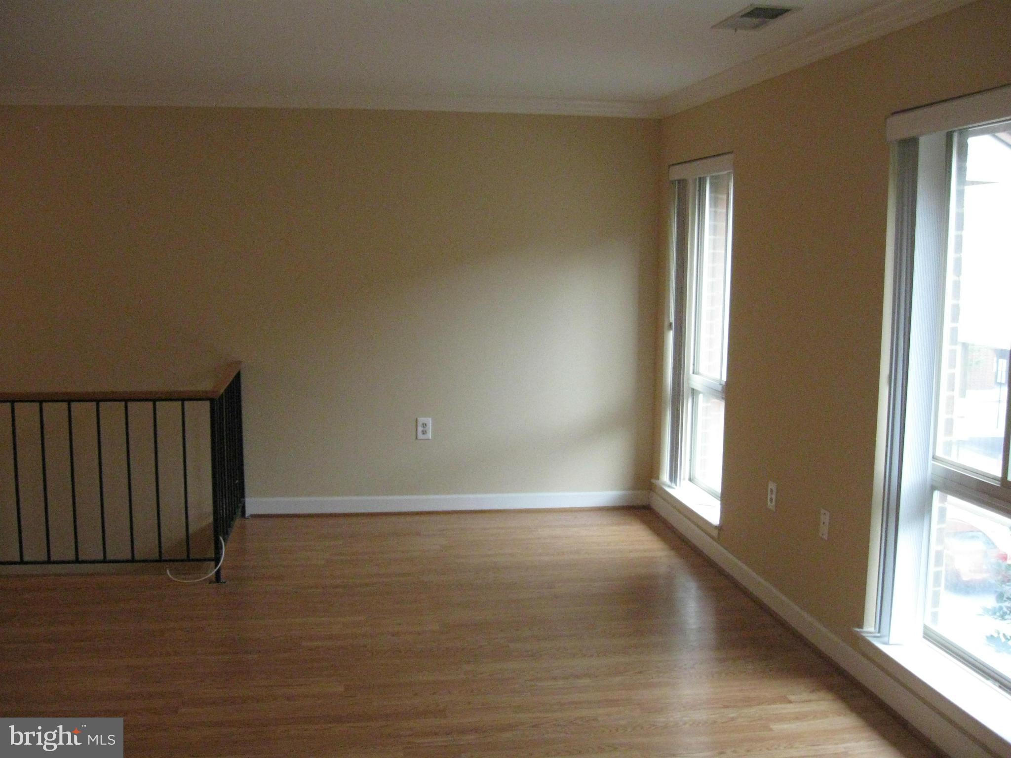 620 Charles Street, Unit R Baltimore, MD 21230 - Photo 5 of 10 Family Room