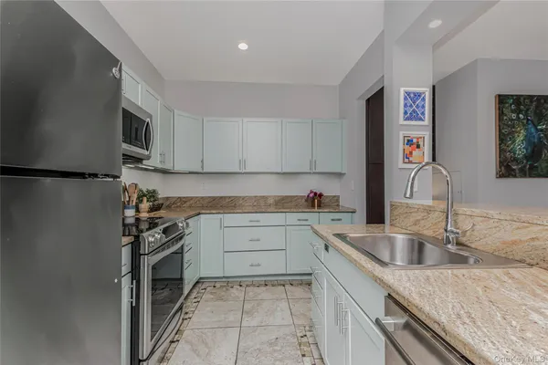 $519,000 | 543 Main Street, Unit 407, New Rochelle, NY 10801