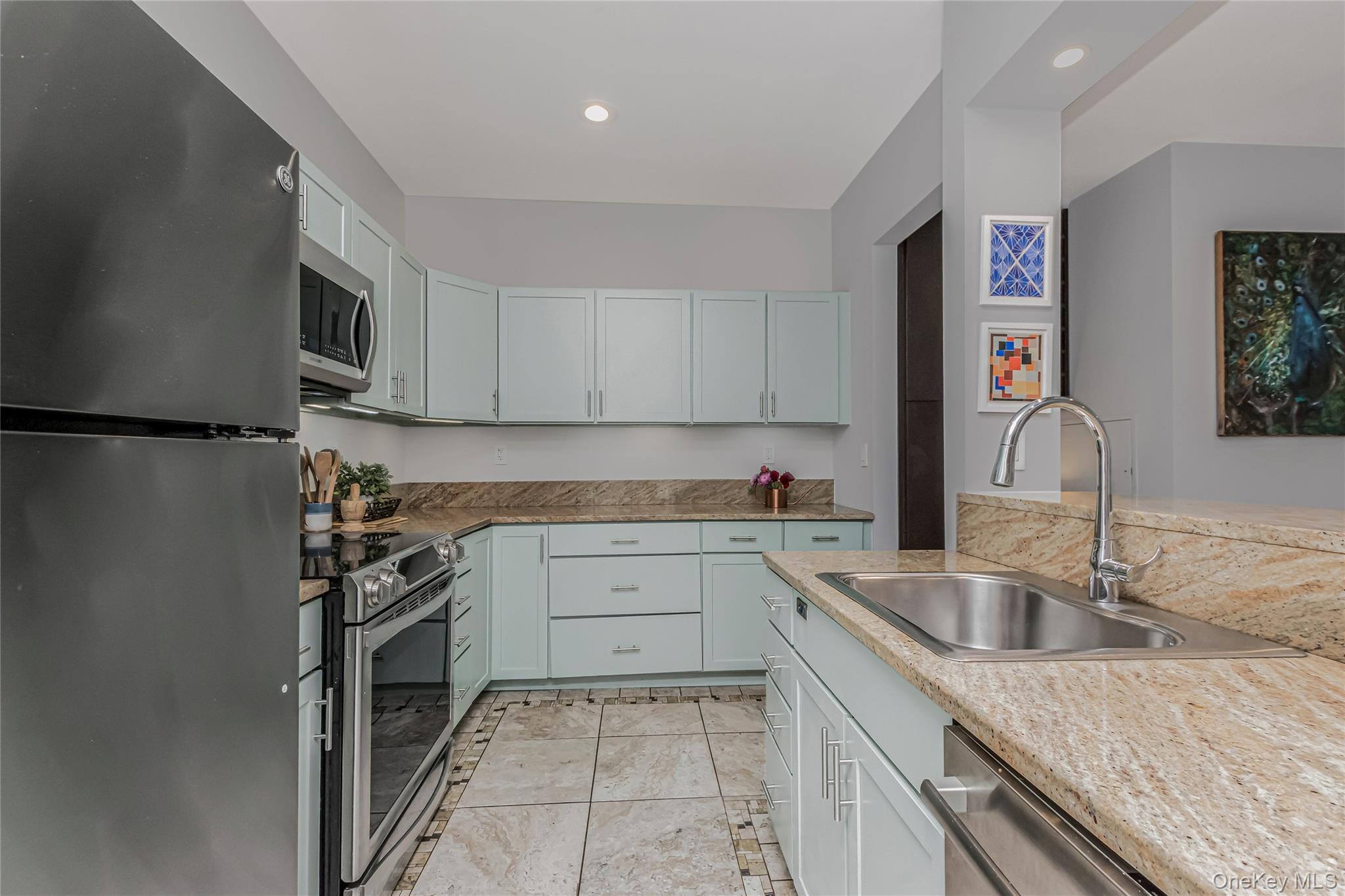 543 Main Street, Unit 407 New Rochelle, NY 10801 - Photo 10 of 25