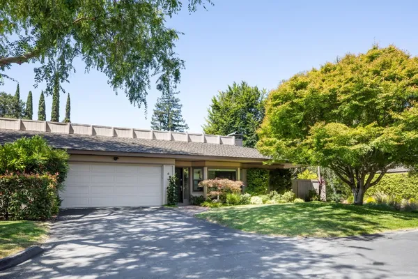 $3,495,000 | 6 Bay Tree Lane, Los Altos, CA 94022