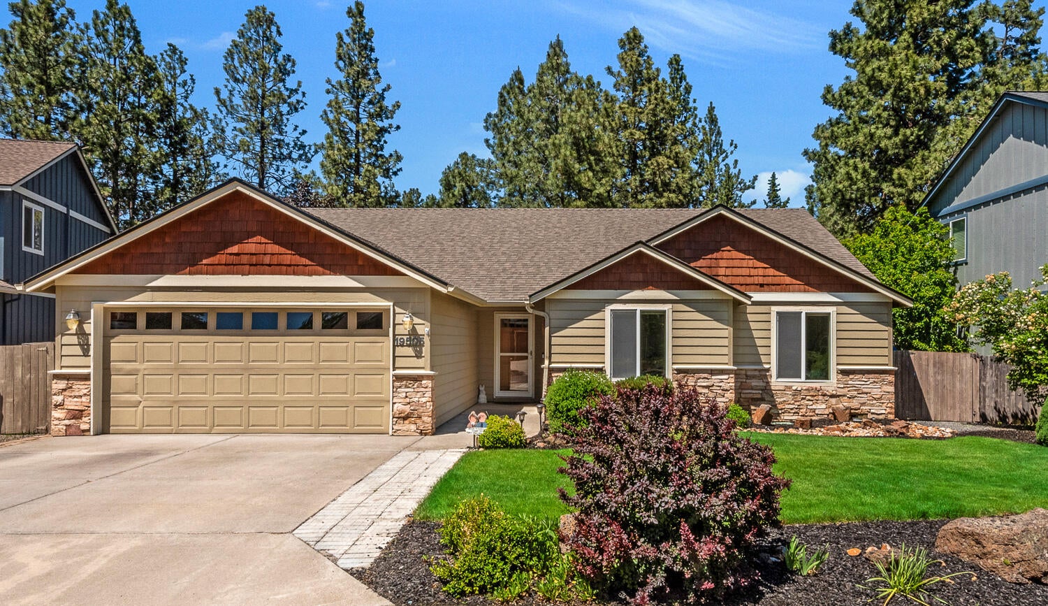 19505 Fishhawk Loop