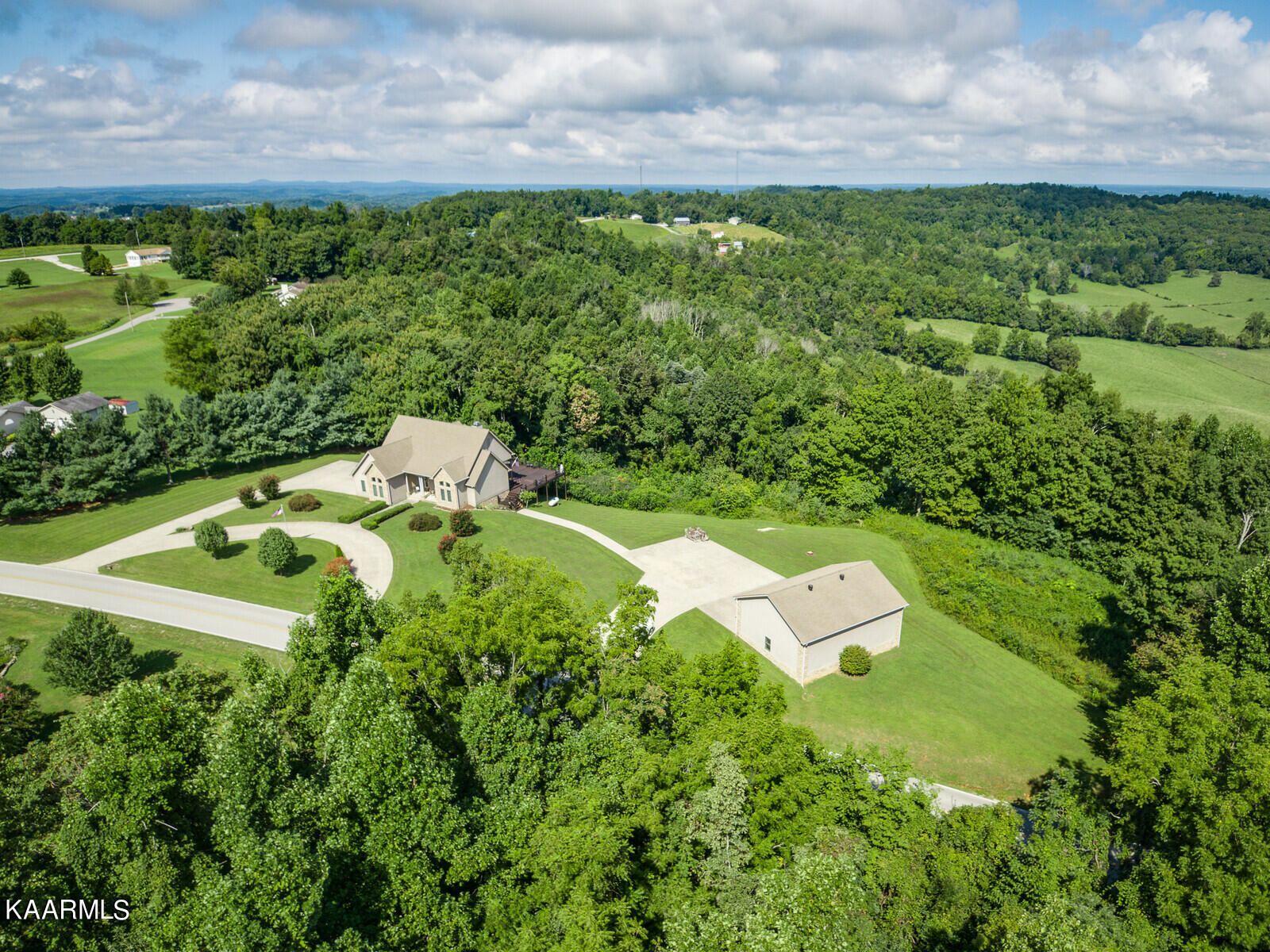5579 Pendergrass Road Byrdstown, TN 38549 - Photo 32 of 41 37_5579_Pendergrass_Rd003_TNPC_mls