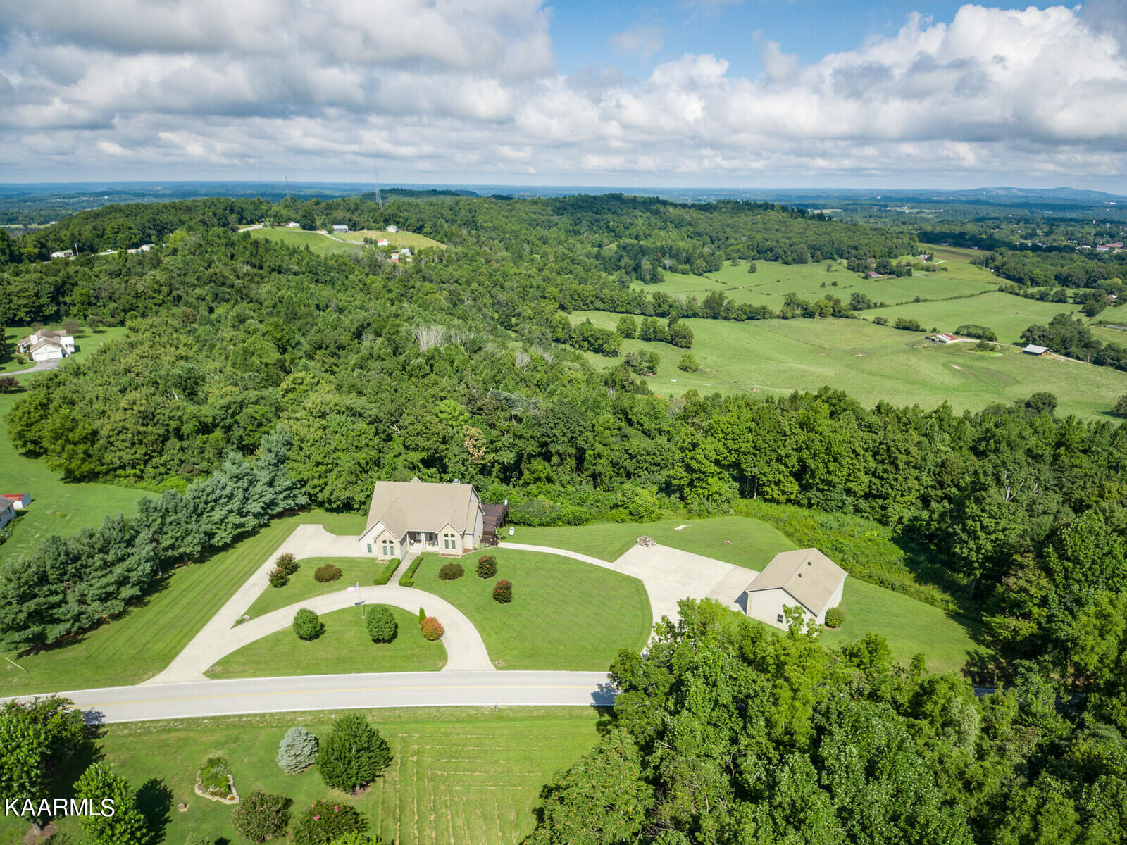 5579 Pendergrass Road Byrdstown, TN 38549 - Photo 33 of 41 38_5579_Pendergrass_Rd004_TNPC_mls