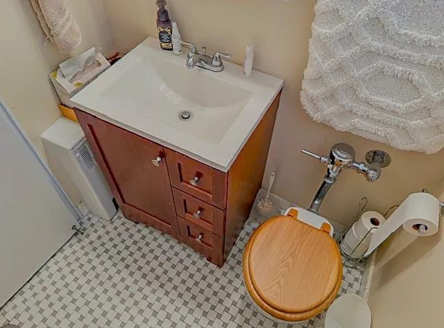 $159,500 | 4900 North Marine Drive, Unit 709, Chicago, IL 60640