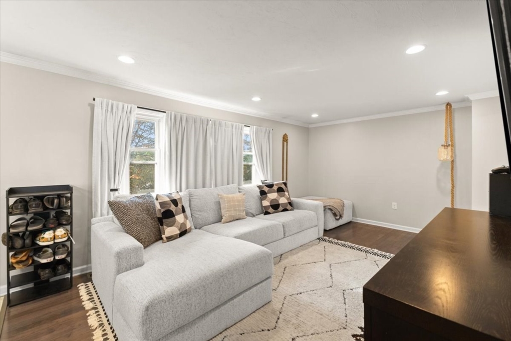 3 Federal Street, Unit 3 Blackstone, MA 01504 - Photo 5 of 27 a living room with furniture and a couch