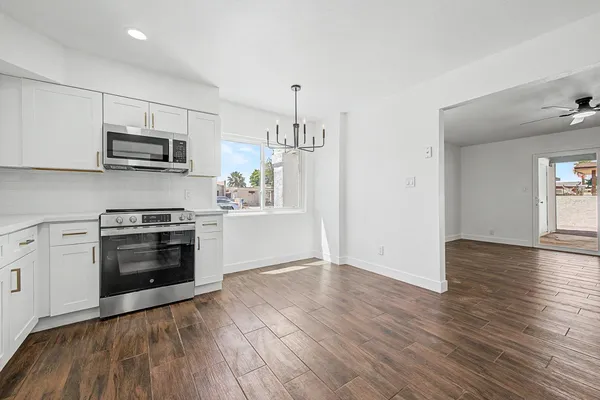 $1,950 | 4127 North 106th Avenue, Phoenix, AZ 85037