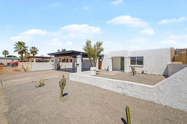 $1,950 | 4127 North 106th Avenue, Phoenix, AZ 85037