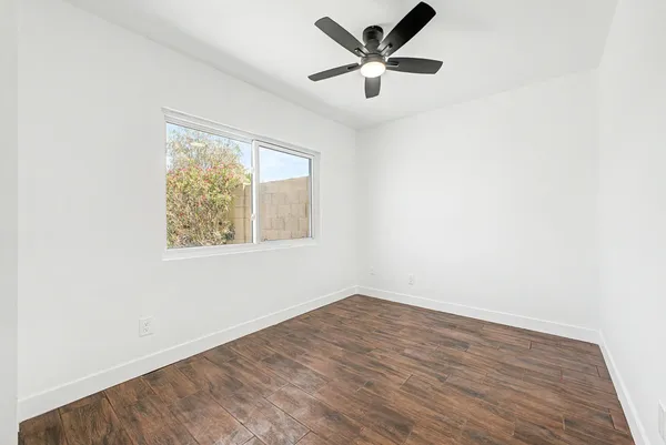 $1,950 | 4127 North 106th Avenue, Phoenix, AZ 85037