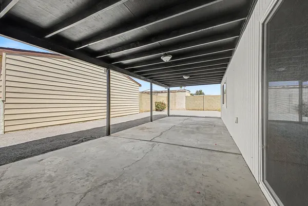 $1,950 | 4127 North 106th Avenue, Phoenix, AZ 85037