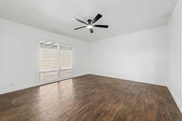 $1,950 | 4127 North 106th Avenue, Phoenix, AZ 85037