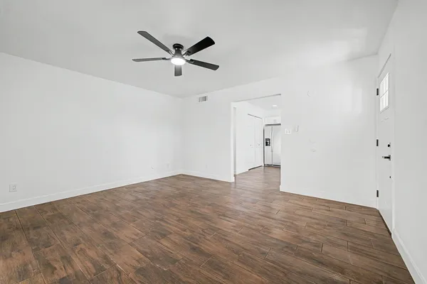 $1,950 | 4127 North 106th Avenue, Phoenix, AZ 85037