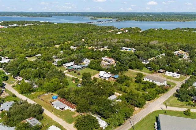 $195,000 | 181 Bob White Drive, Whitney, TX 76692