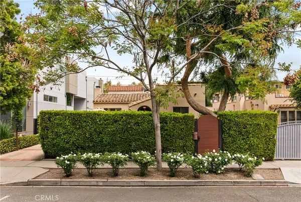 $7,450 | 708 Westbourne Drive, West Hollywood, CA 90069