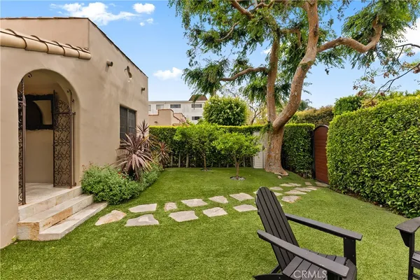 $7,450 | 708 Westbourne Drive, West Hollywood, CA 90069