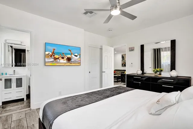 $7,999 | 1206 Lincoln Street, Hollywood, FL 33019