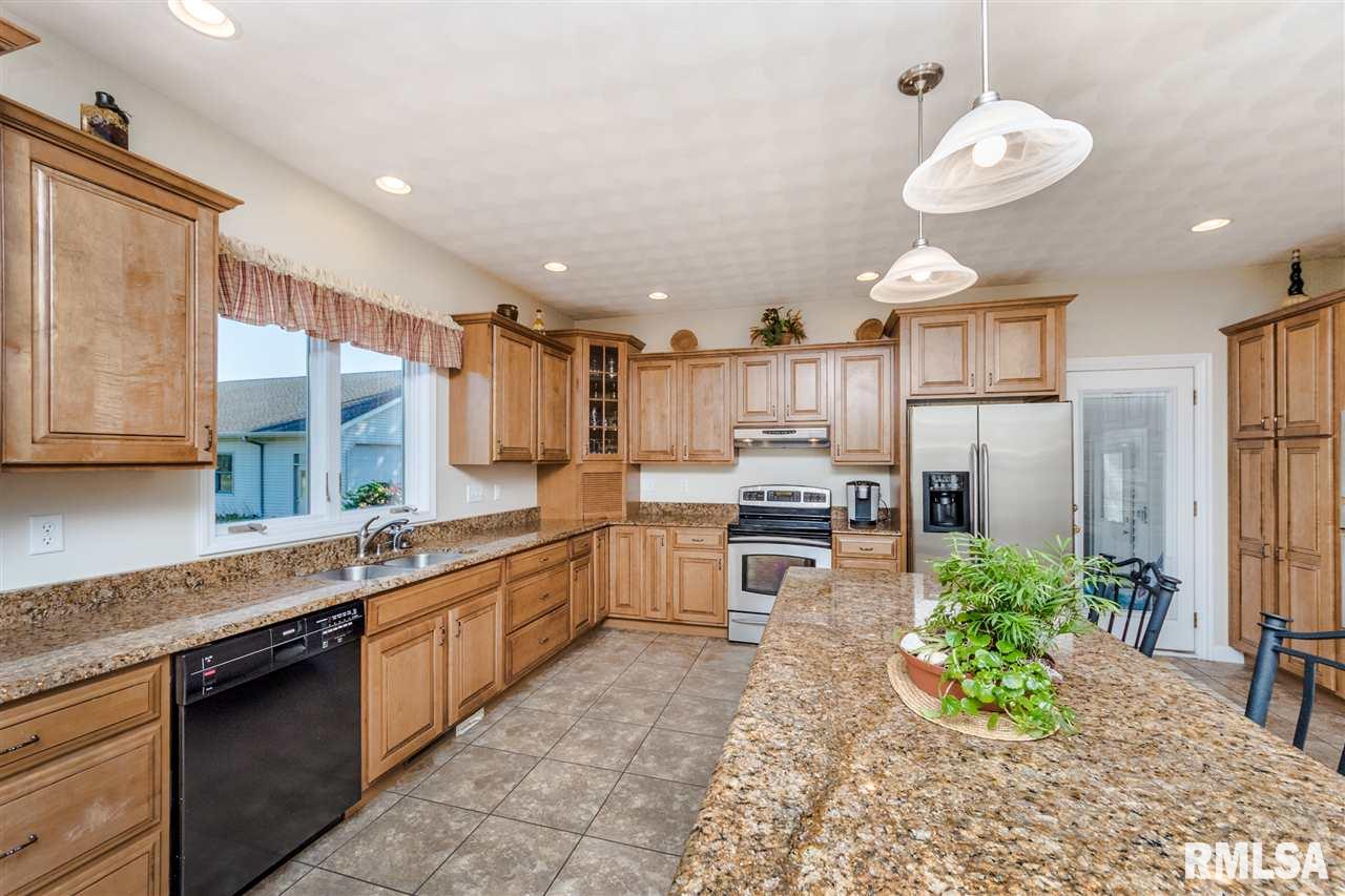 23370 Spring Creek Road Washington, IL 61571 - Photo 11 of 36 Gallery Image 11