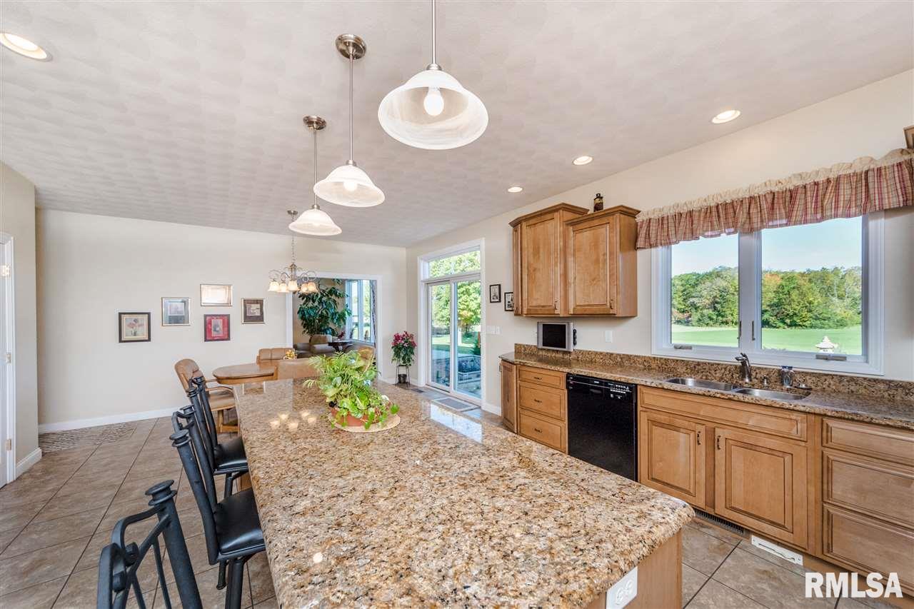 23370 Spring Creek Road Washington, IL 61571 - Photo 12 of 36 Gallery Image 12