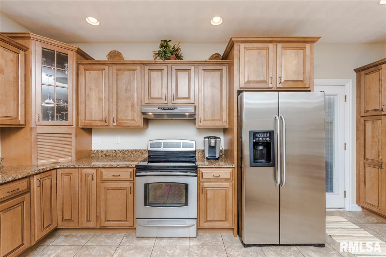 23370 Spring Creek Road Washington, IL 61571 - Photo 15 of 36 Gallery Image 15