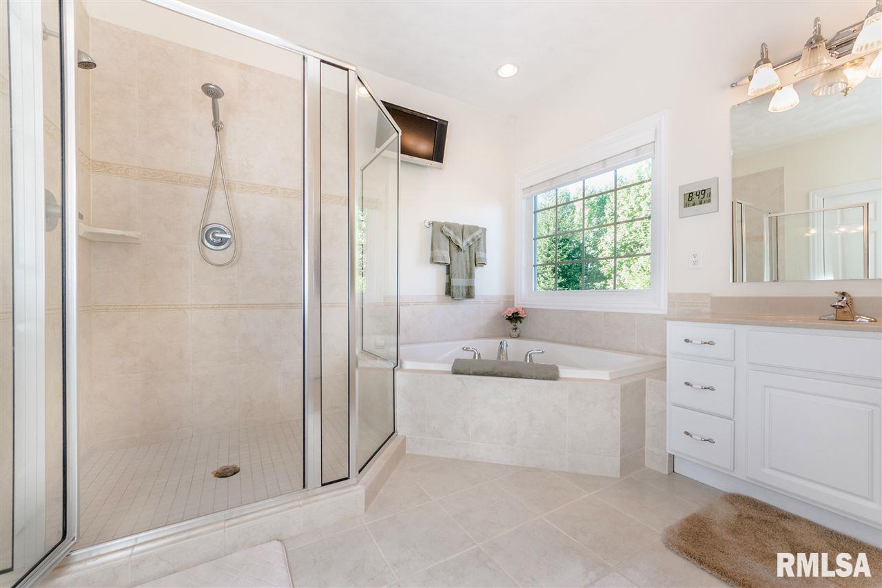23370 Spring Creek Road Washington, IL 61571 - Photo 20 of 36 Gallery Image 20