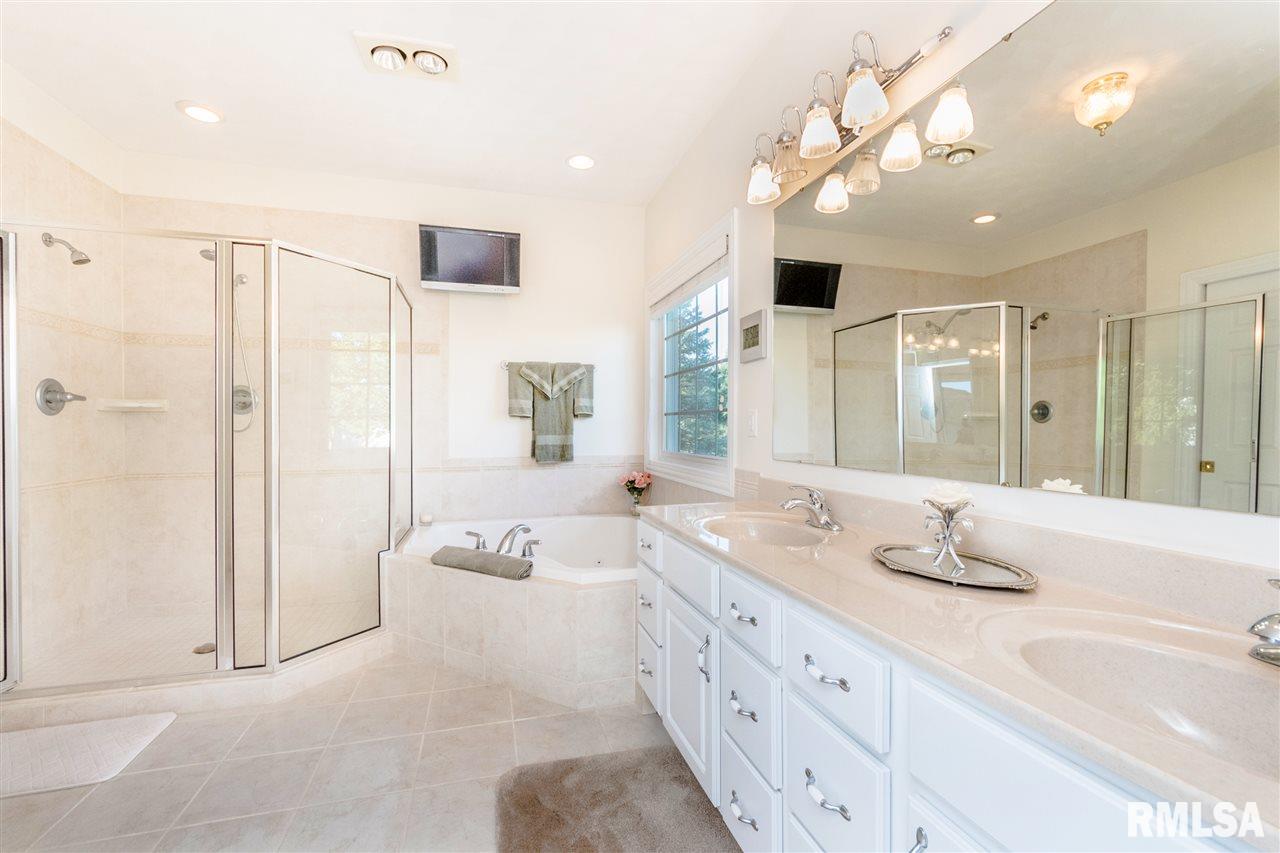 23370 Spring Creek Road Washington, IL 61571 - Photo 21 of 36 Gallery Image 21