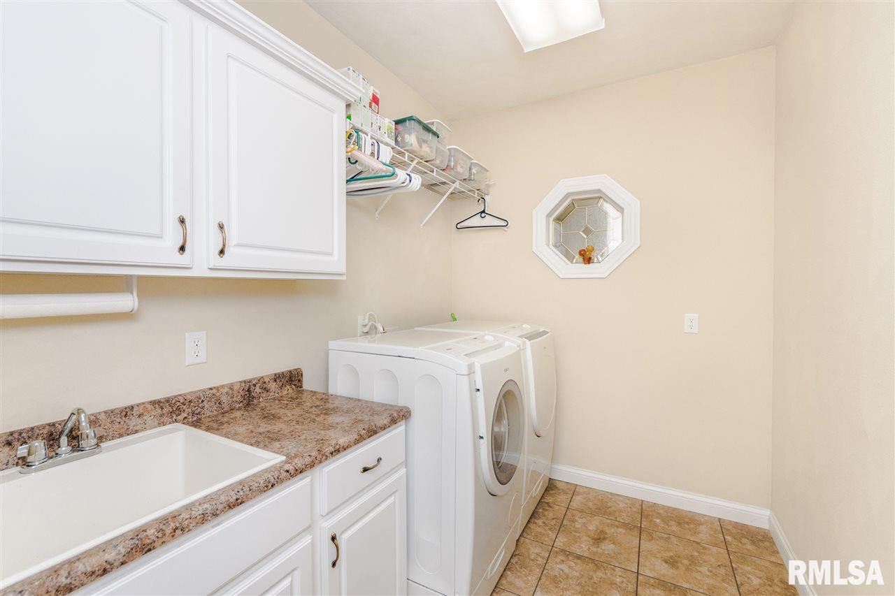 23370 Spring Creek Road Washington, IL 61571 - Photo 23 of 36 Gallery Image 23