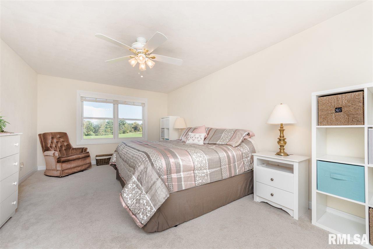 23370 Spring Creek Road Washington, IL 61571 - Photo 27 of 36 Gallery Image 27