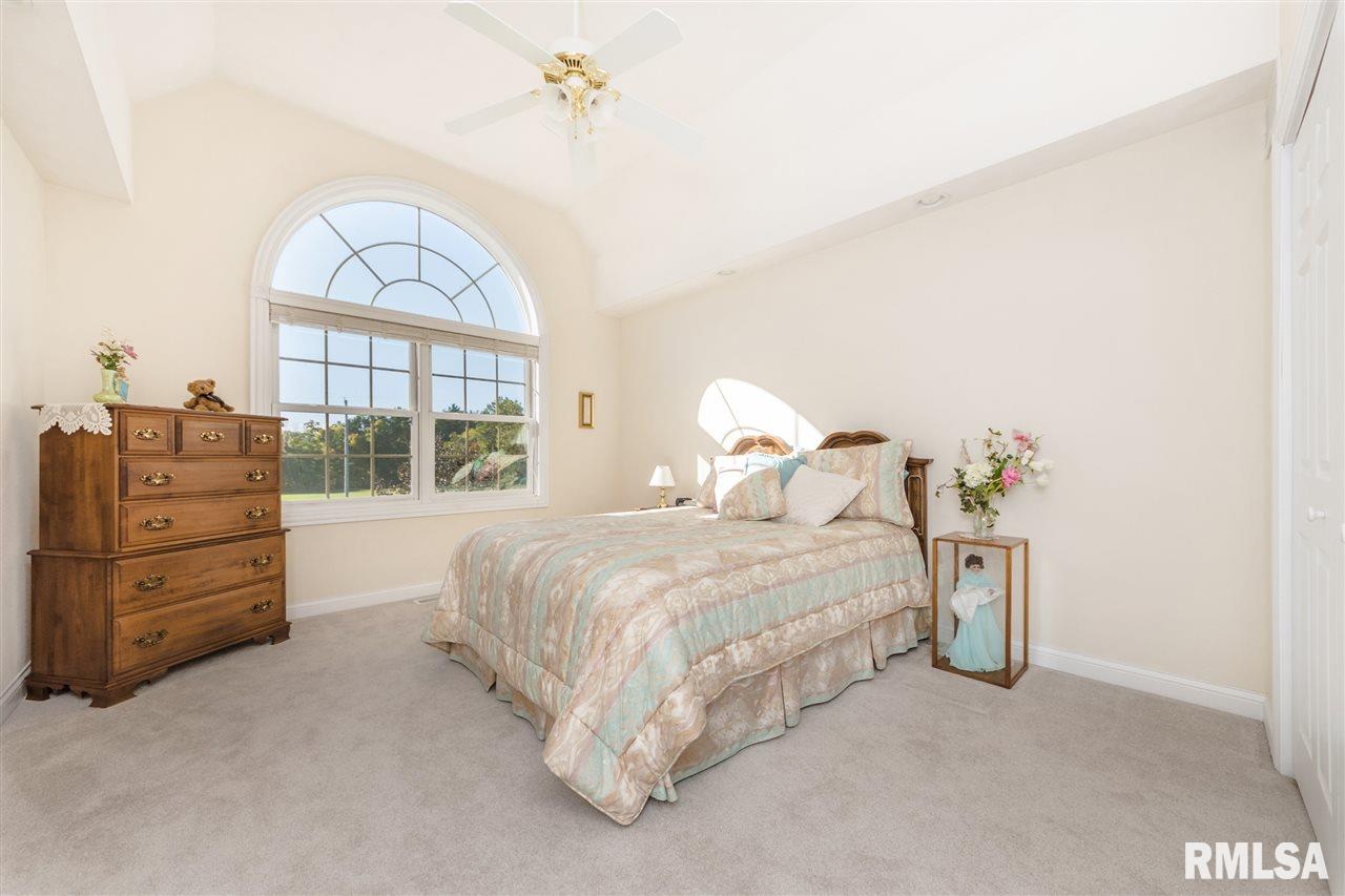 23370 Spring Creek Road Washington, IL 61571 - Photo 28 of 36 Gallery Image 28