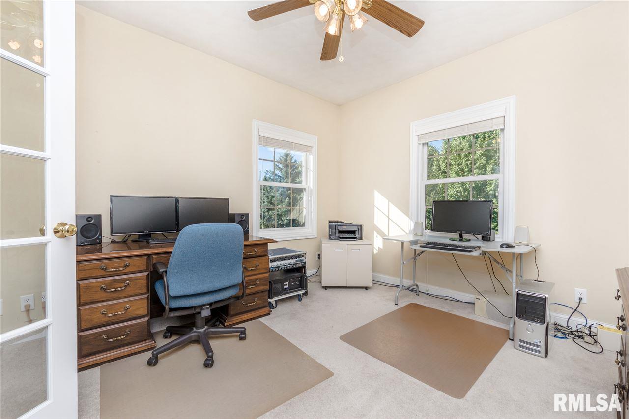 23370 Spring Creek Road Washington, IL 61571 - Photo 32 of 36 Gallery Image 32