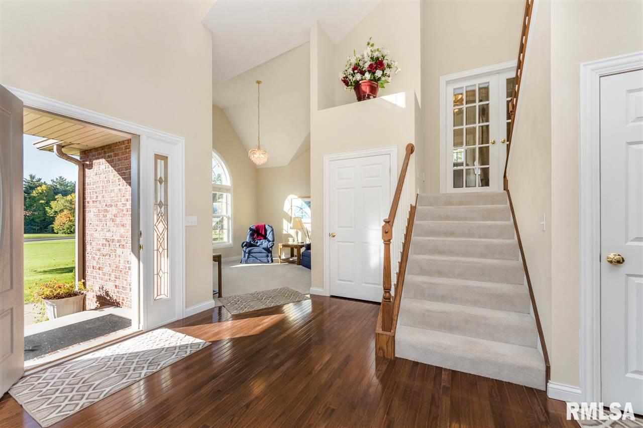 23370 Spring Creek Road Washington, IL 61571 - Photo 5 of 36 Gallery Image 5