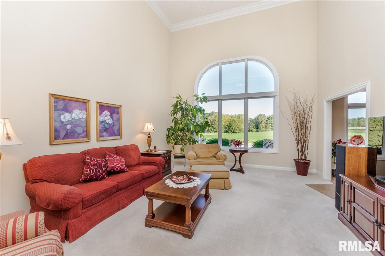 23370 Spring Creek Road Washington, IL 61571 - Photo 10 of 36 Gallery Image 10