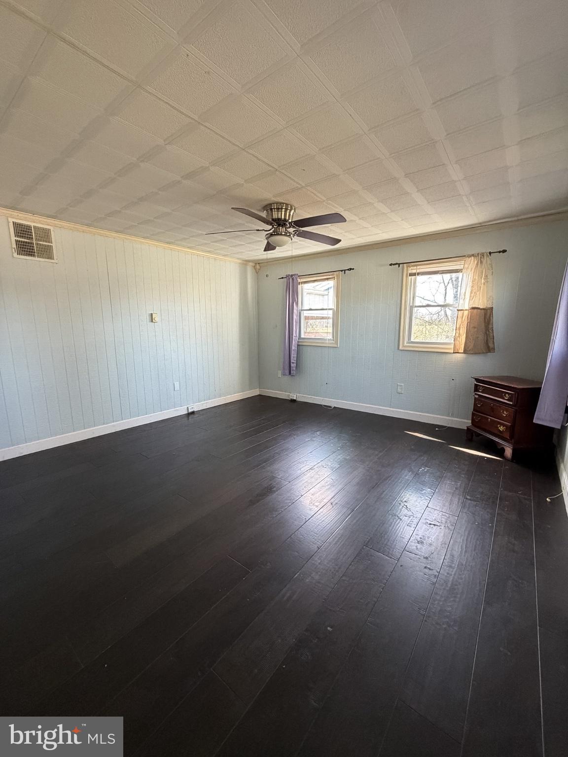2929 Packer Street Winchester, VA 22601 - Photo 16 of 38 an empty room with a window