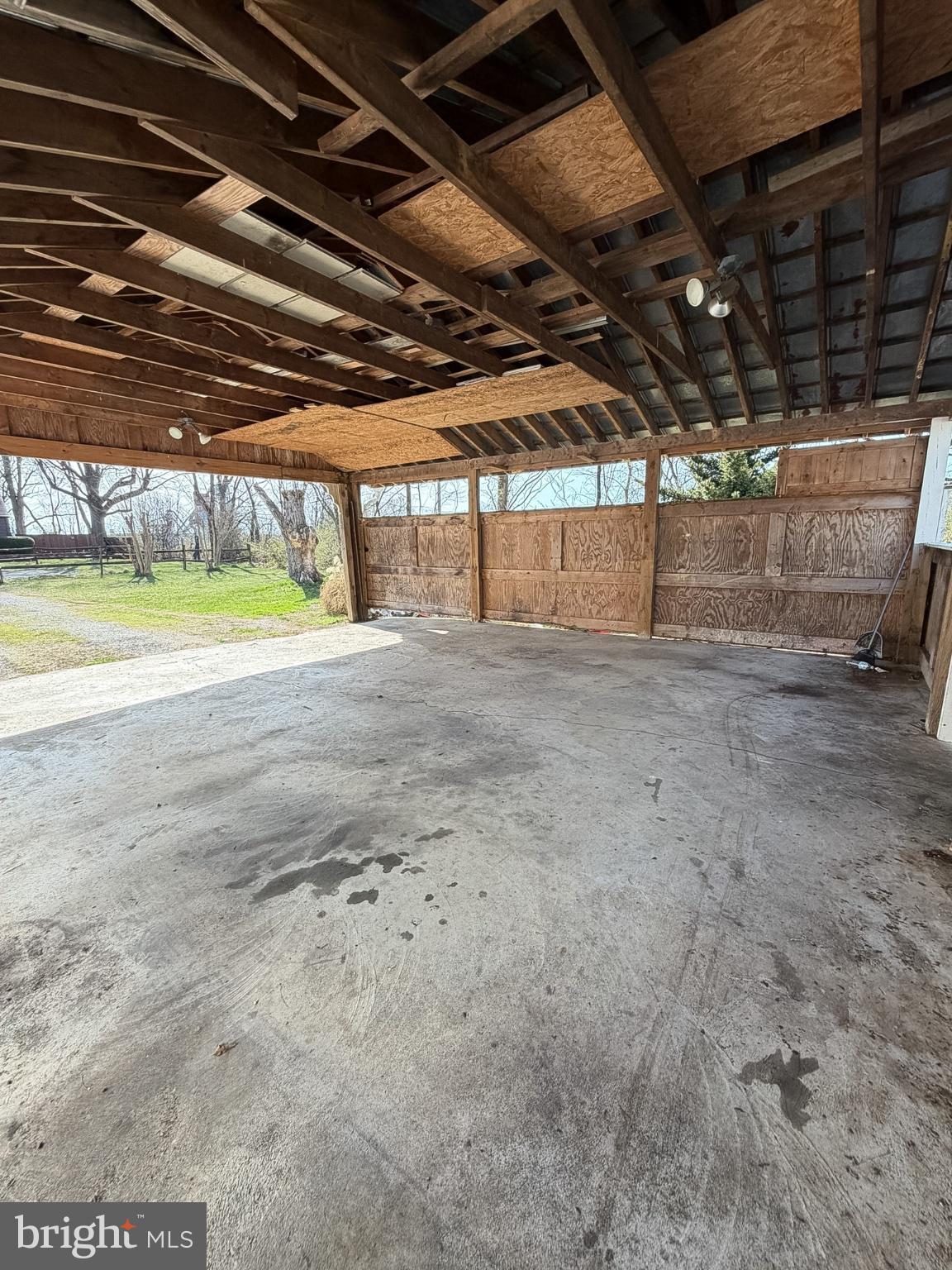 2929 Packer Street Winchester, VA 22601 - Photo 29 of 38 a view of an empty room with a garage