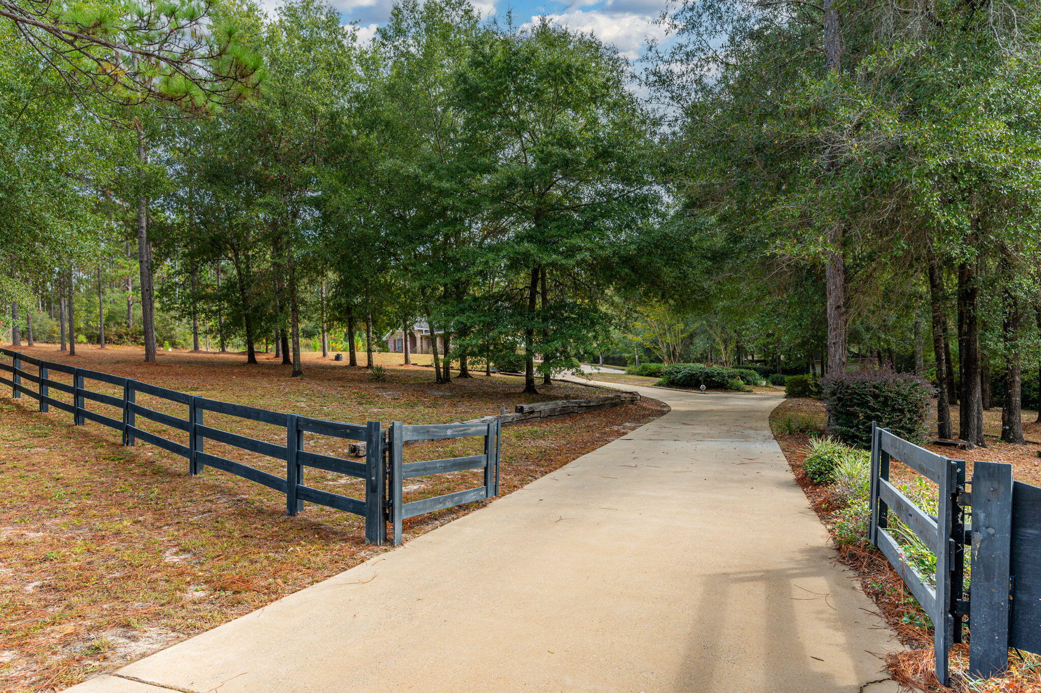 6101 Oak Hill Road Crestview, FL 32536 - Photo 54 of 64 51-web-or-mls-6101 Oak Hill Rd Exterior-