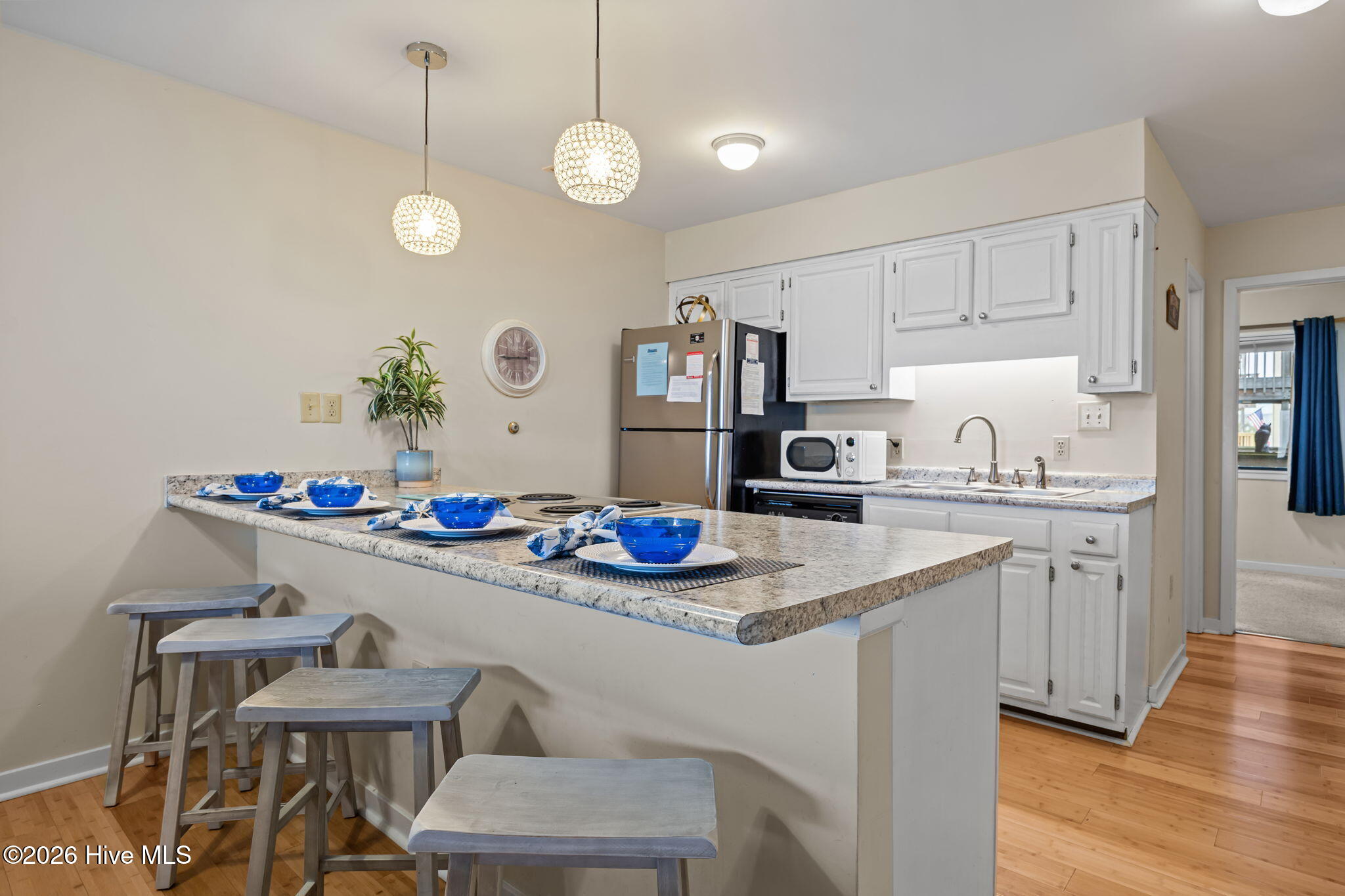 9100 Reed Drive, Unit 1108 Emerald Isle, NC 28594 - Photo 11 of 55 Kitchen