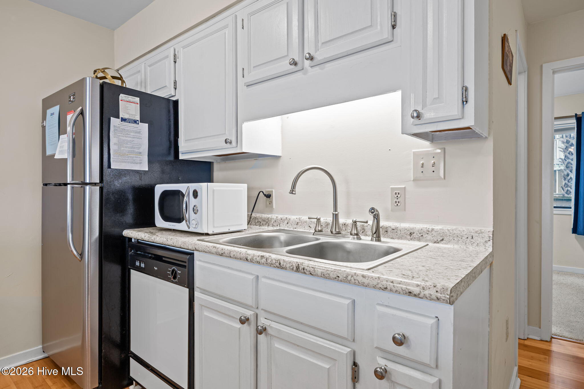 9100 Reed Drive, Unit 1108 Emerald Isle, NC 28594 - Photo 13 of 55 Kitchen