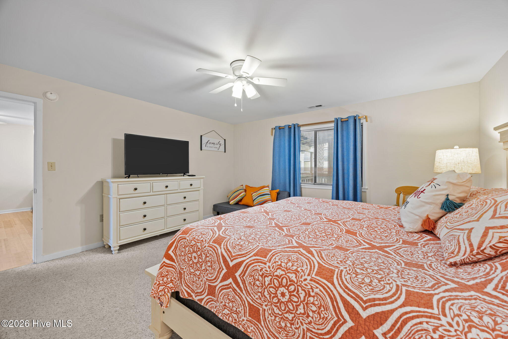 9100 Reed Drive, Unit 1108 Emerald Isle, NC 28594 - Photo 19 of 55 Primary Bedroom