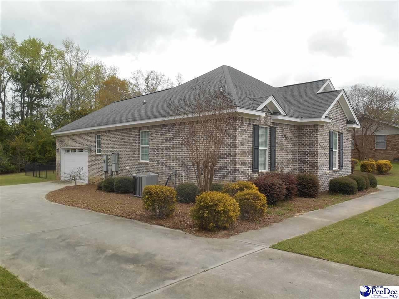 2939 Larkspur Road Florence, SC 29501 - Photo 4 of 30 Gallery Image 4