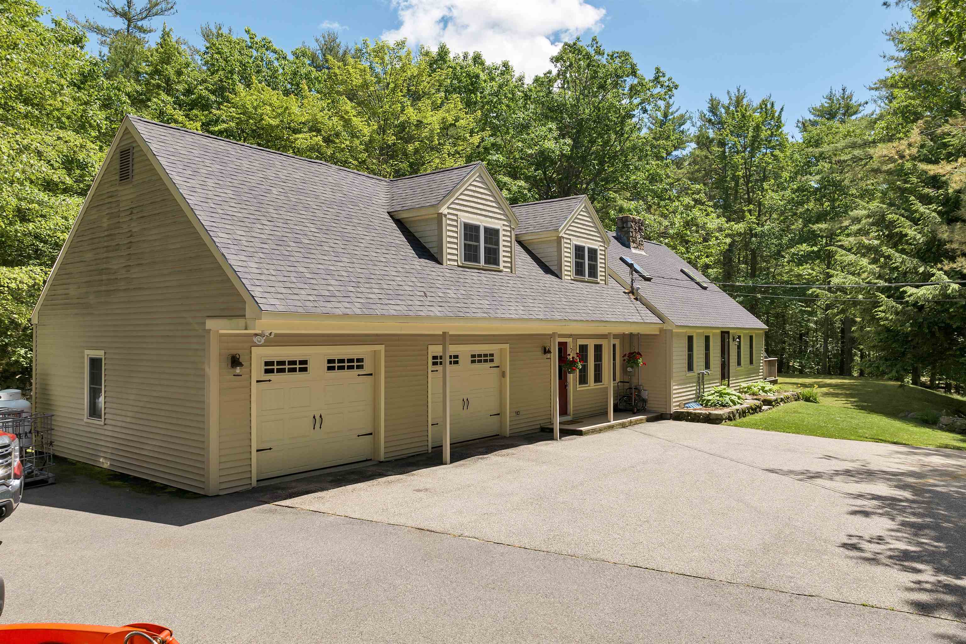 298 Middleton Road Wolfeboro, NH 03894 - Photo 2 of 32
