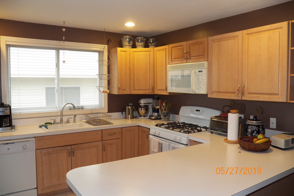 211 Captain Eames Circle, Unit 211 Ashland, MA 01721 - Photo 3 of 37