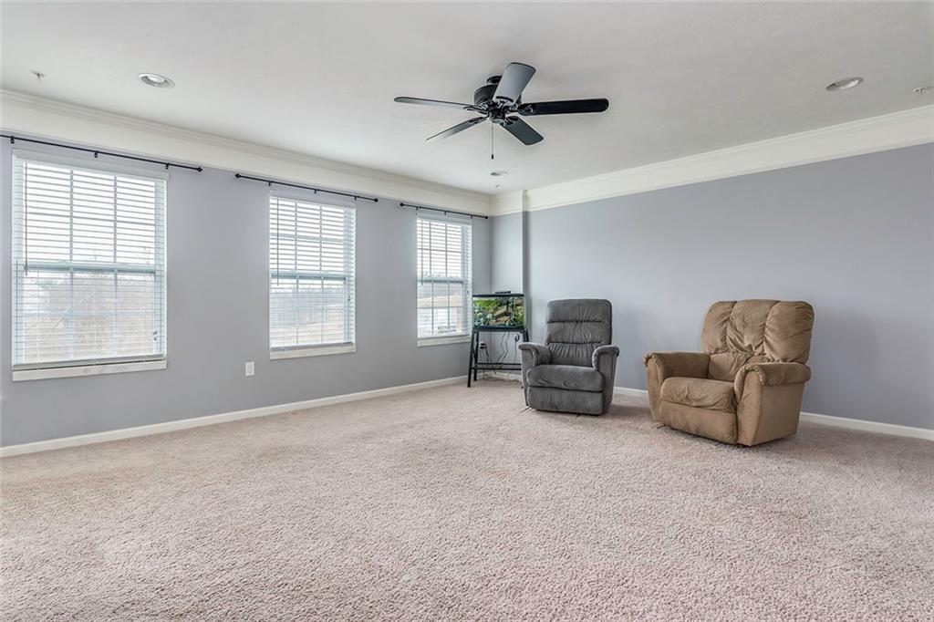 124 Lockheed Drive Coraopolis, PA 15108 - Photo 11 of 23