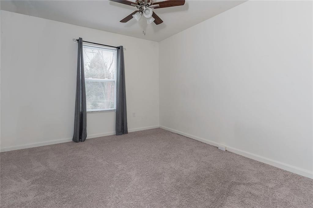 124 Lockheed Drive Coraopolis, PA 15108 - Photo 16 of 23