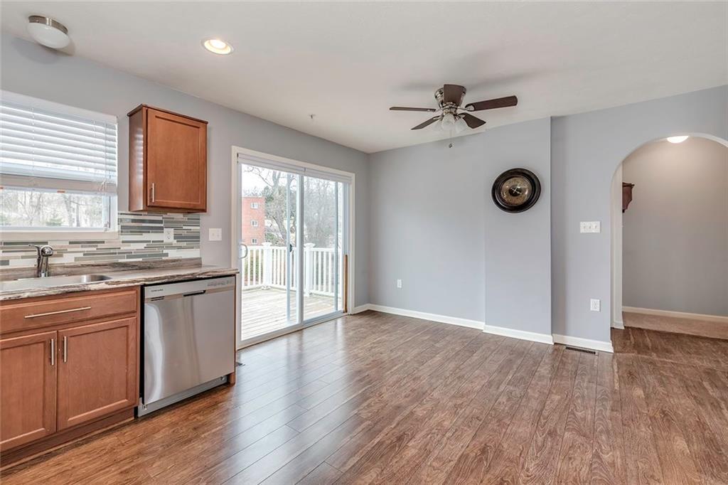 124 Lockheed Drive Coraopolis, PA 15108 - Photo 6 of 23