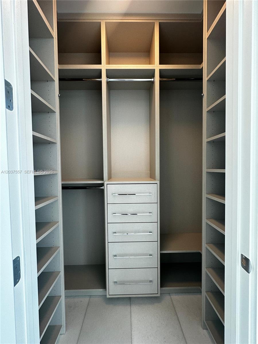 175 Southeast 25th Road, Unit 903 Miami, FL 33129 - Photo 10 of 41 Gallery Image 10