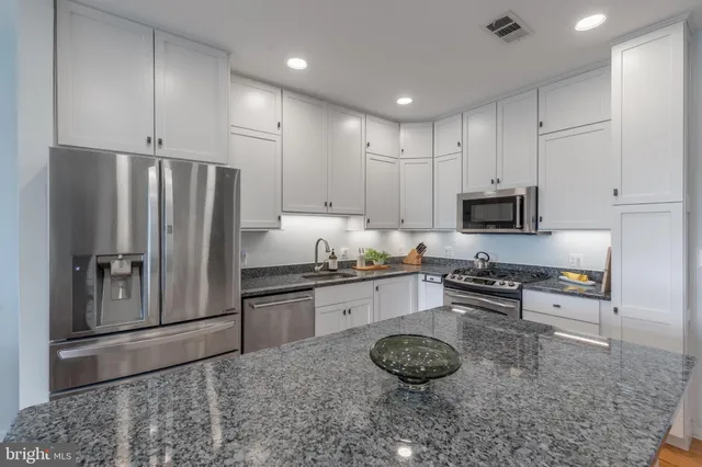 $649,000 | 2200 North Westmoreland Street, Unit 420, Arlington, VA 22213