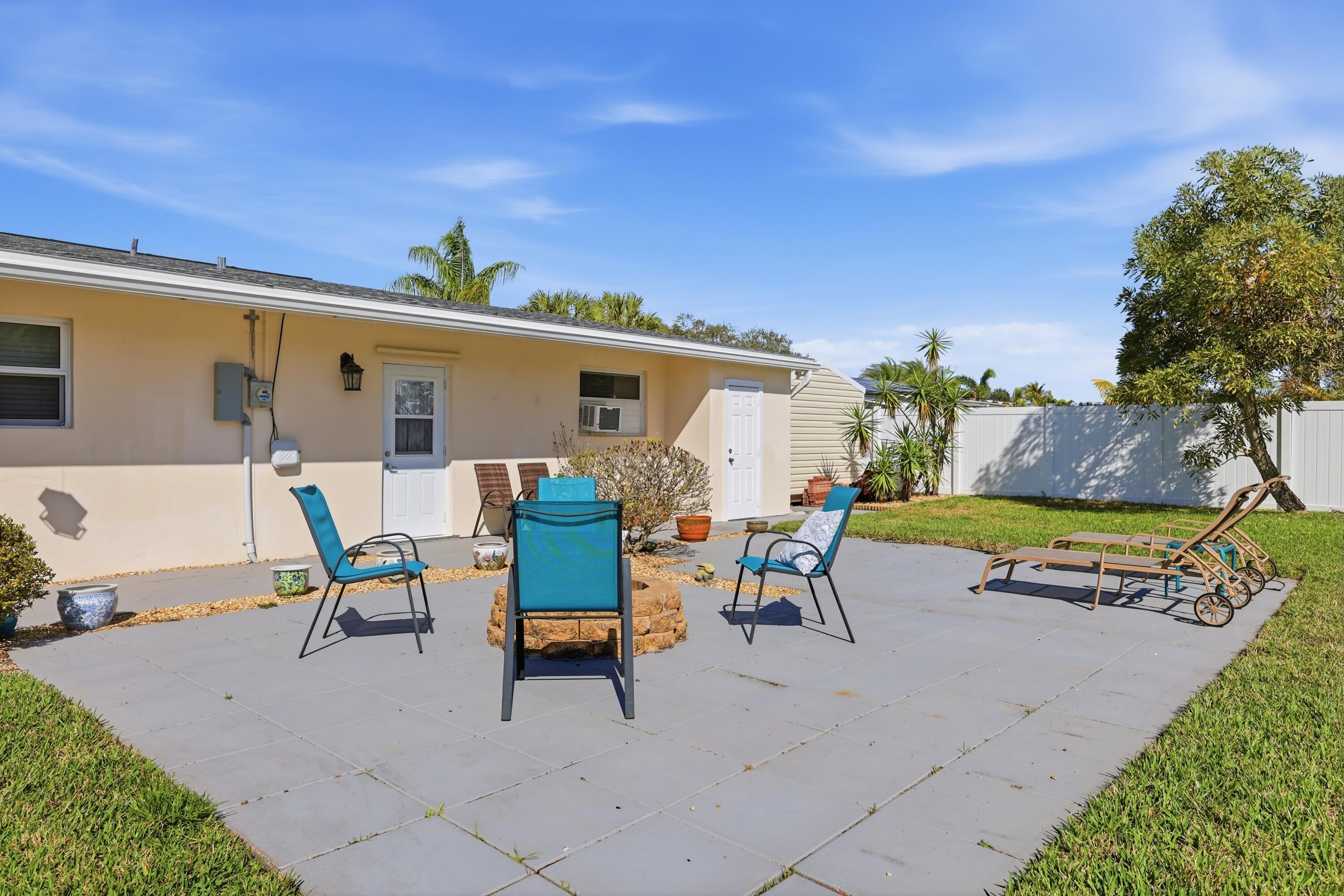 305 Circle East Jupiter, FL 33458 - Photo 28 of 36 Open Patio
