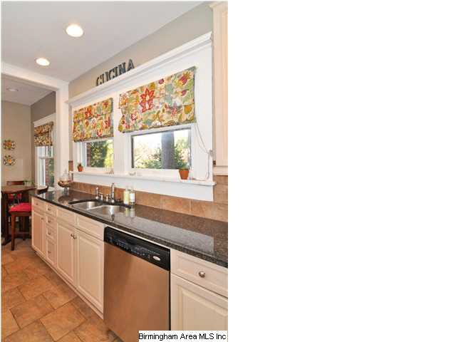 121 East Hawthorne Road Birmingham, AL 35209 - Photo 7 of 18