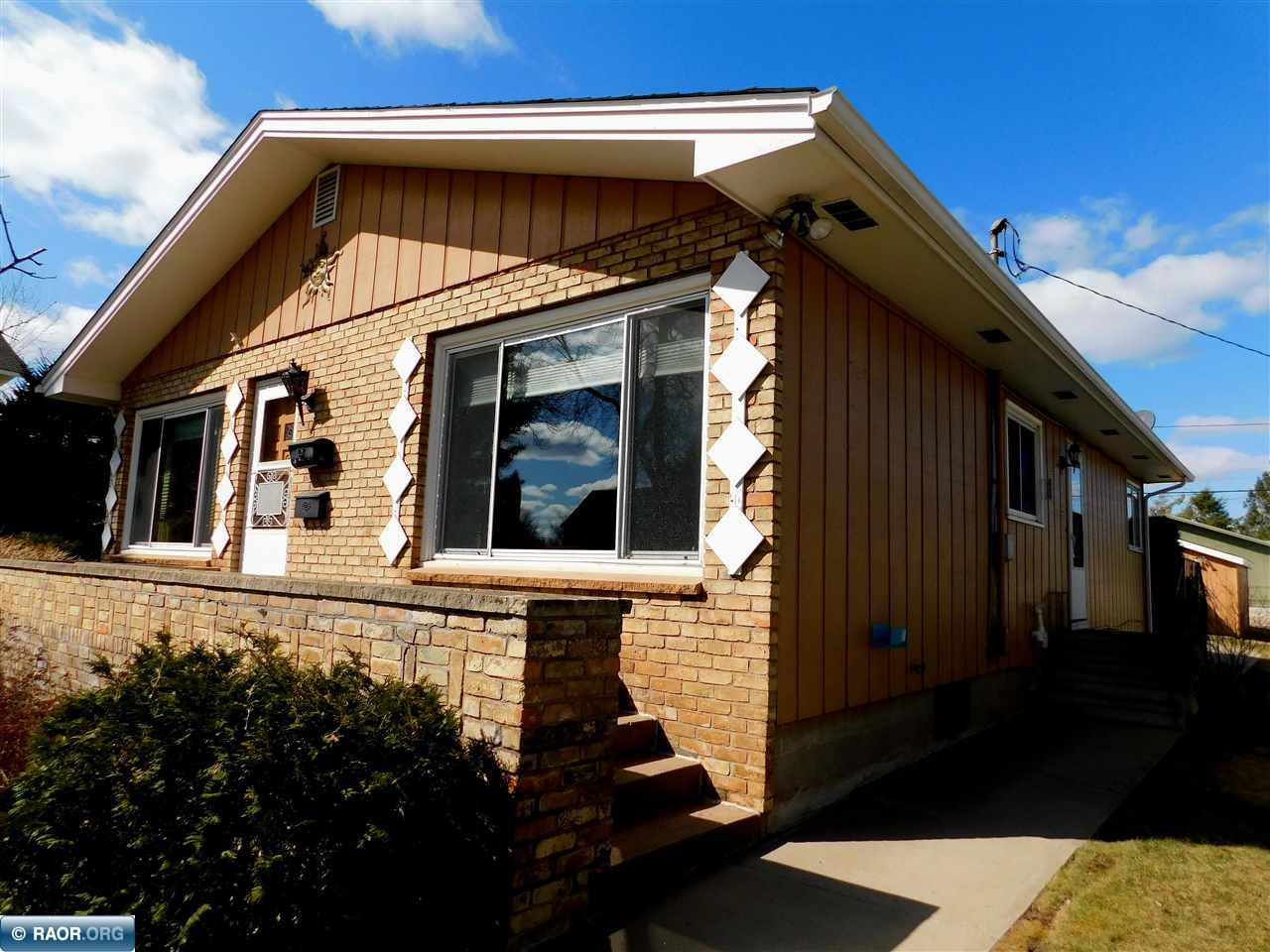 527 15th Street North Virginia, MN 55792 - Photo 2 of 32
